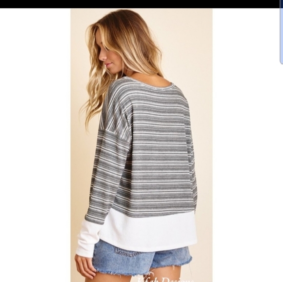 K FAB DESIGNS Casual Black and White Strip Top w/Contrast - Picture 2 of 5